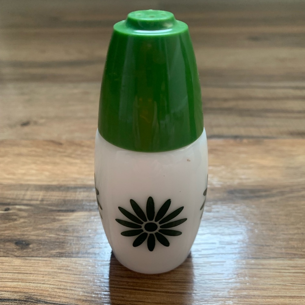 MCM Gemco Flower Power Salt Shaker